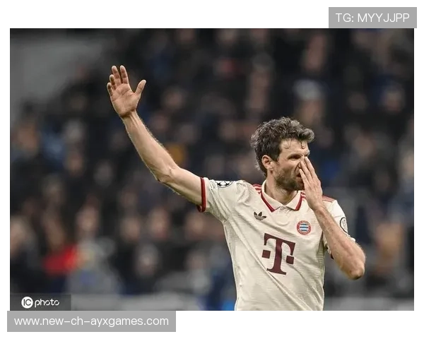 拜仁连续传导打开防线，穆勒前点推射见效