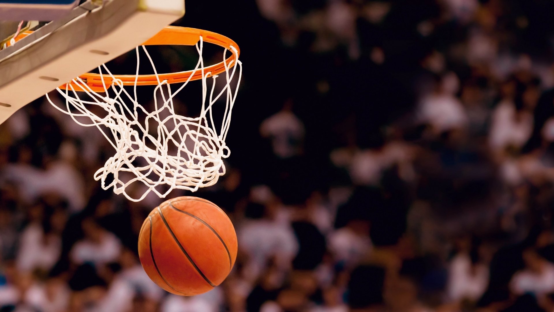NBA季后赛形势分析：总冠军热门球队深度剖析